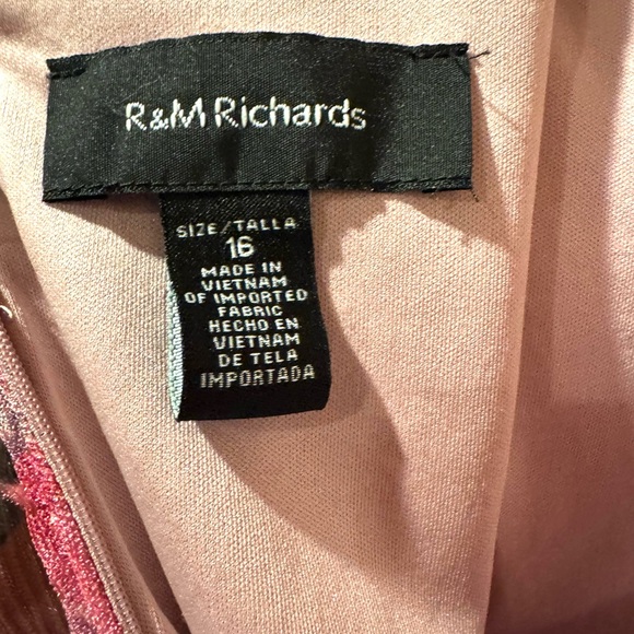 NWT R&M Richards crinkled floral shimmer print maxi dress Size 16 - Picture 3 of 6